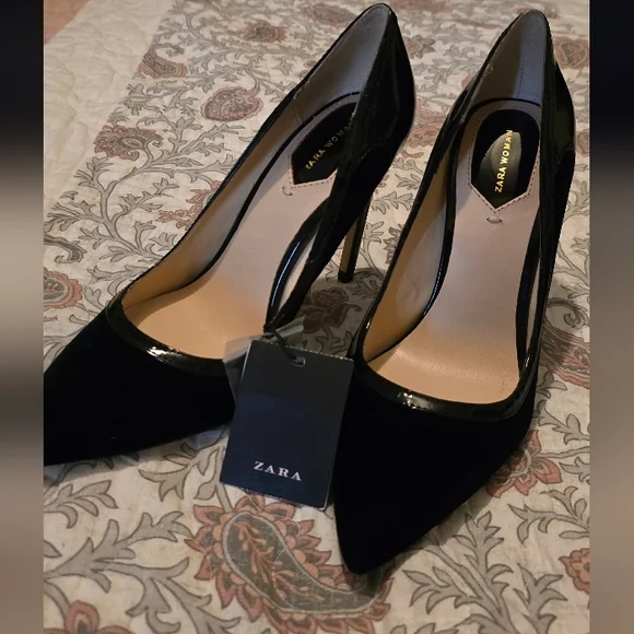 Zara Black Velvet High Heel Shoes - Picture 7 of 8